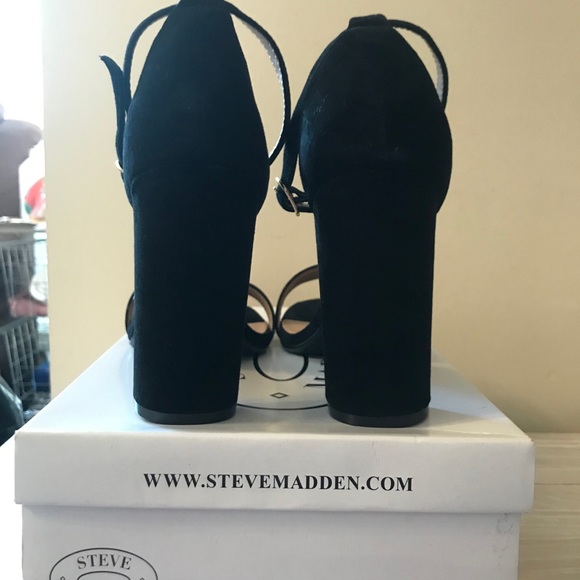 Steve Madden Carrson black sued heels 👠 - Picture 2 of 3